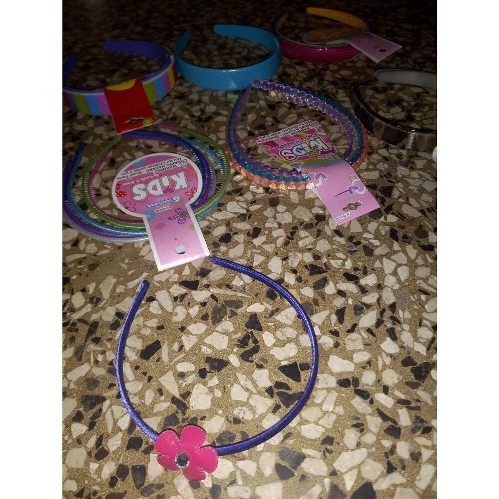 Hair accessories bundle  - Picture 2 of 5